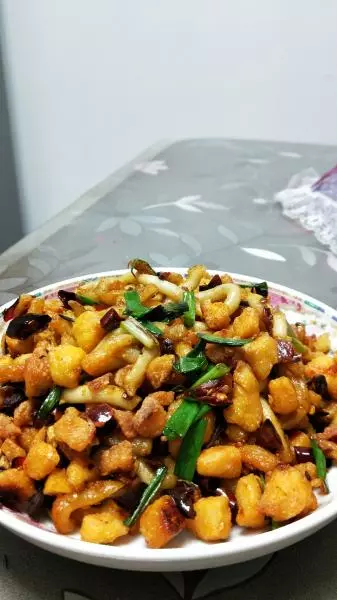 香辣鸡丁土豆粉