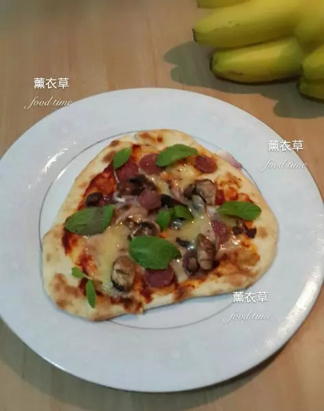 发面饼做饼底的意式薄底快手披萨