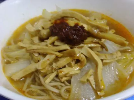 蚝油麻辣乾絲蕎麥麵