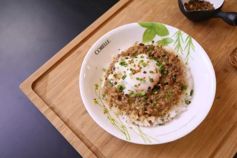 蓝纹芝士肉饼饭