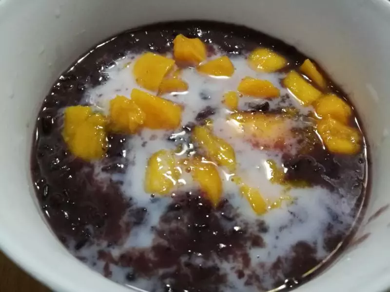 芒果椰汁黑糯米