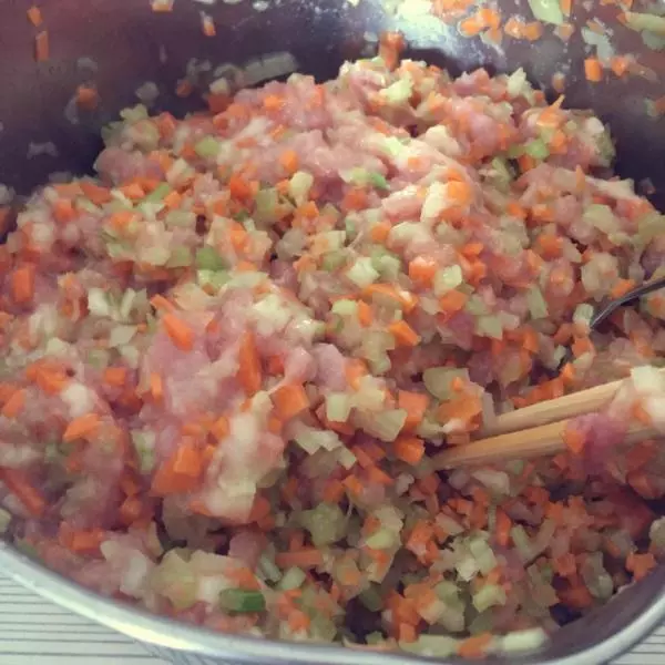 芹菜胡萝卜水饺