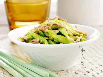 肉丝炒扁豆丝