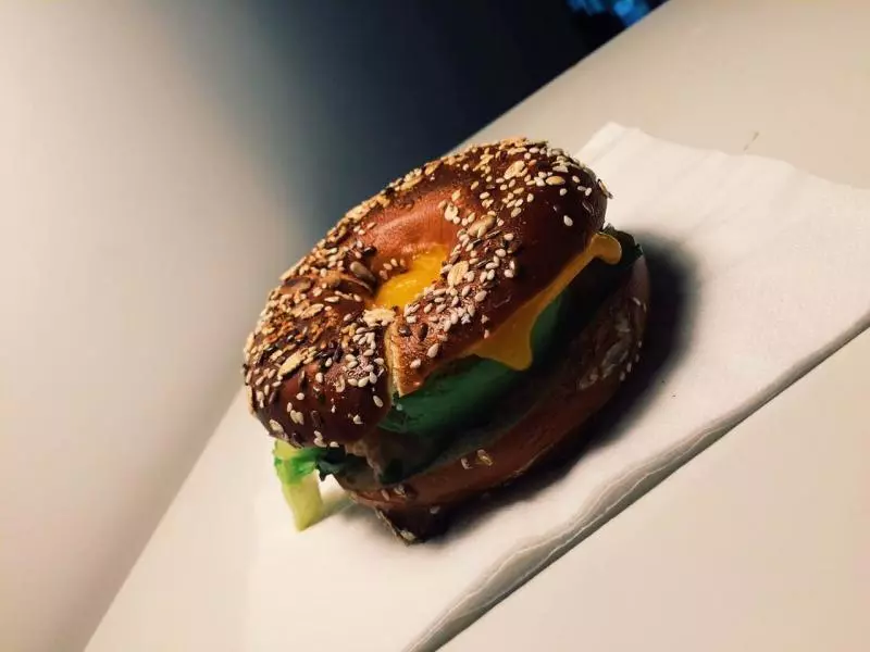 金槍魚鱷梨麵包圈（Tuna Avocado Bagel）