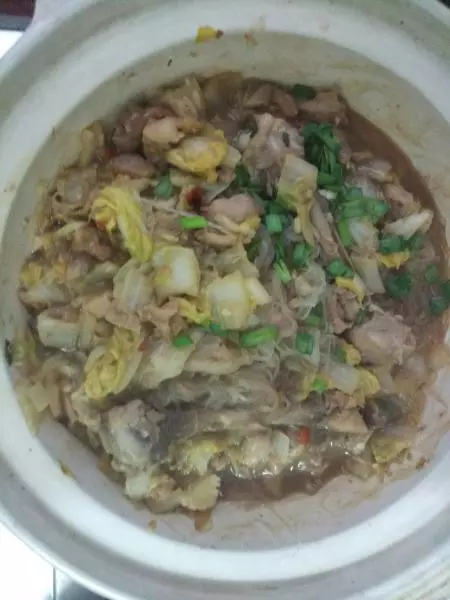 粉丝娃娃菜鸡肉煲