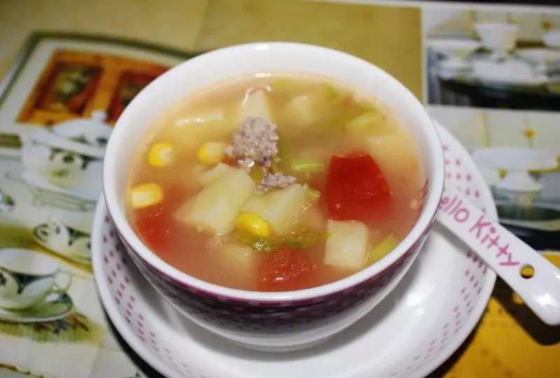 蔬菜肉末麵湯