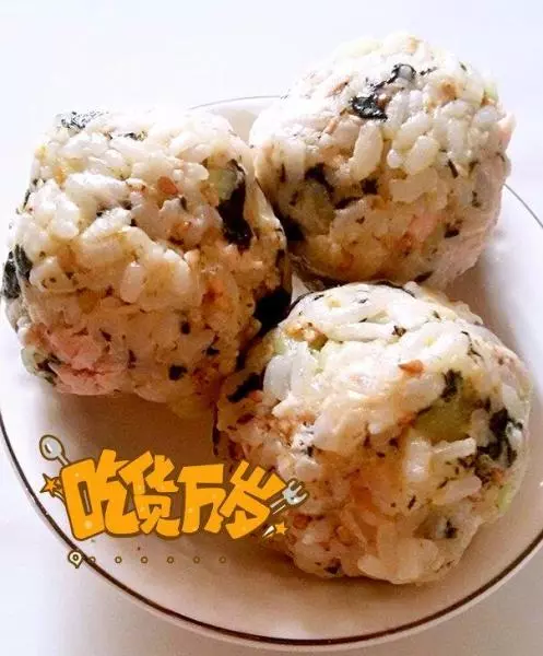 金枪鱼肉松海苔饭团