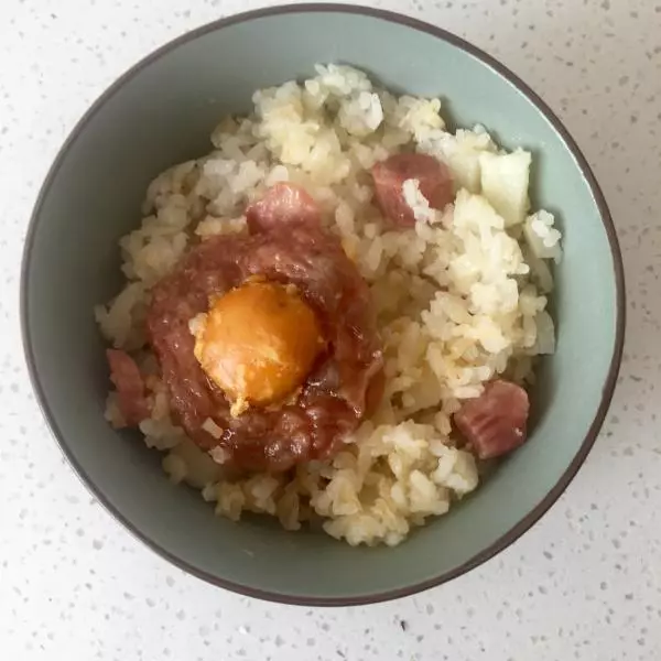 土豆泥臘腸燜飯