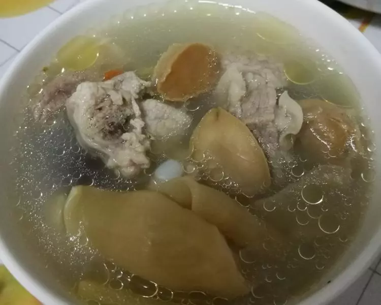 鮑魚花膠燉排骨湯