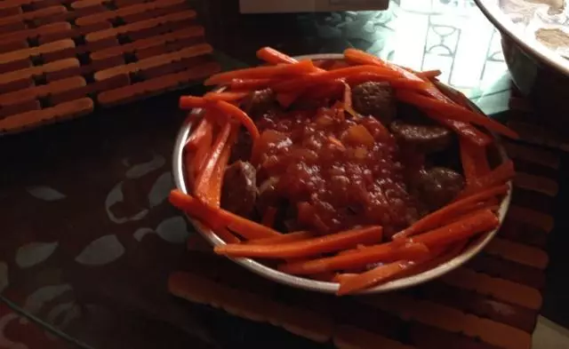 西红柿煮牛肉丸