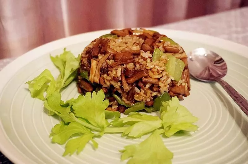 家常炒飯-茶樹菇炒飯