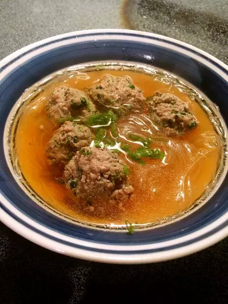 香菜牛肉丸子湯