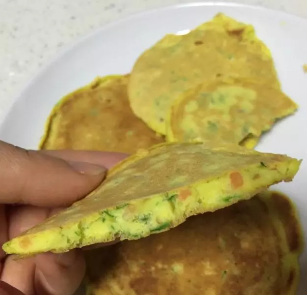 鸡蛋蔬菜小鱼饼（墨&#39;s辅食）