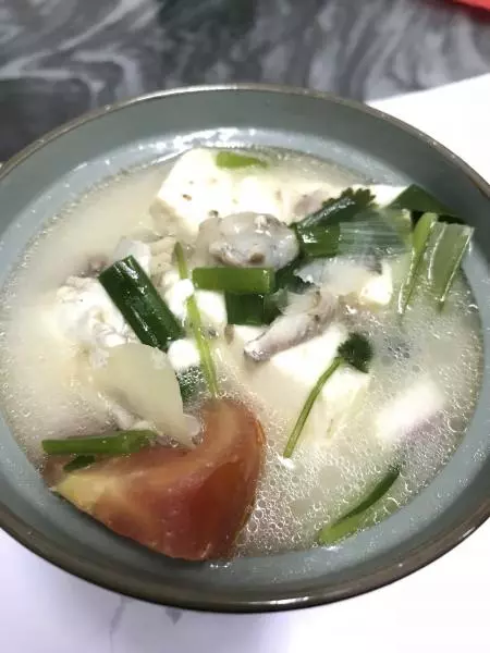 豆腐番茄菜心鱼头汤