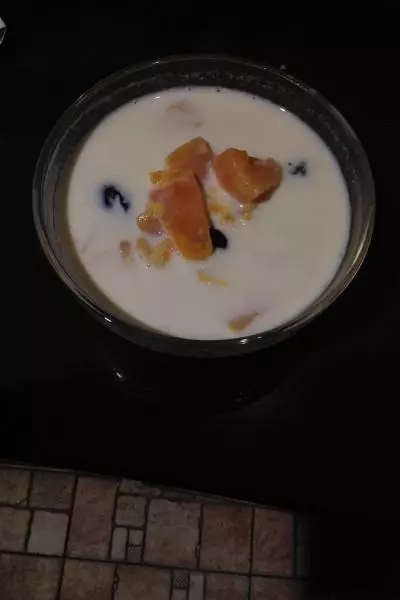 木瓜红枣炖牛奶