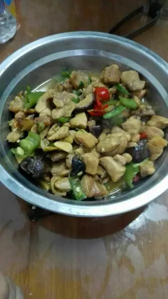 黄焖鸡米饭