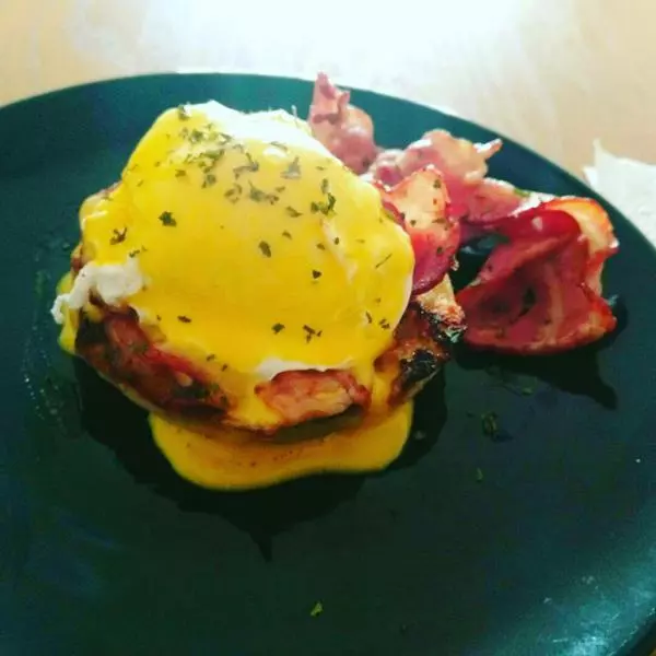 Eggs Benedict火腿蛋松饼