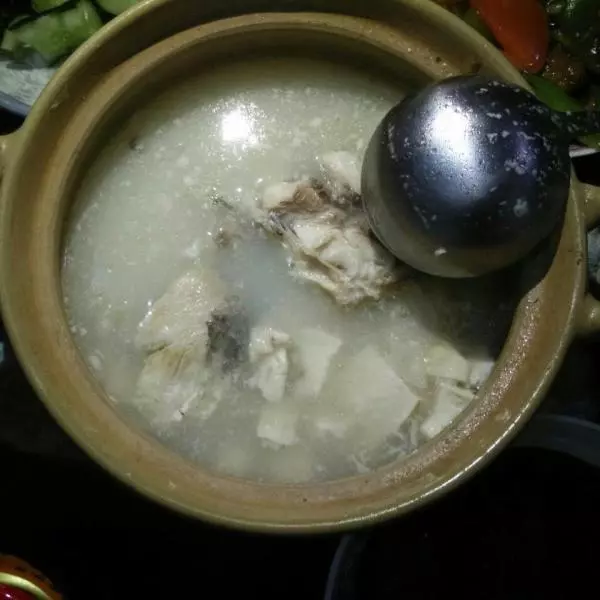 鲫鱼豆腐汤