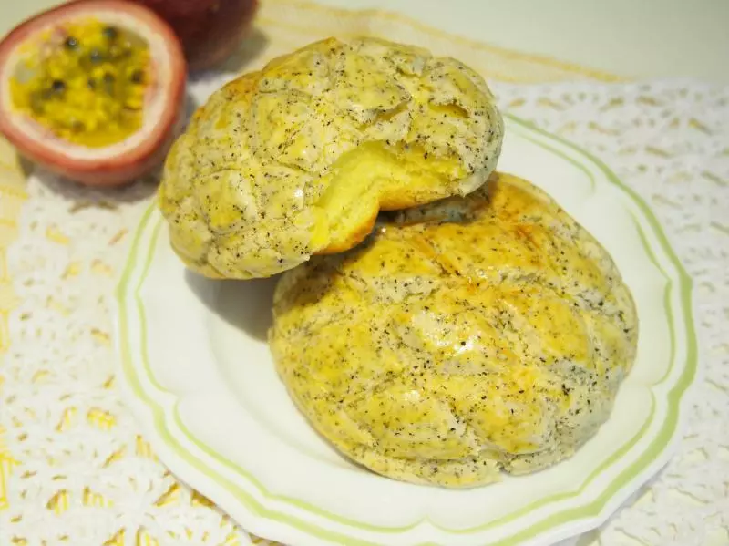 紅茶酥皮百香果菠蘿包