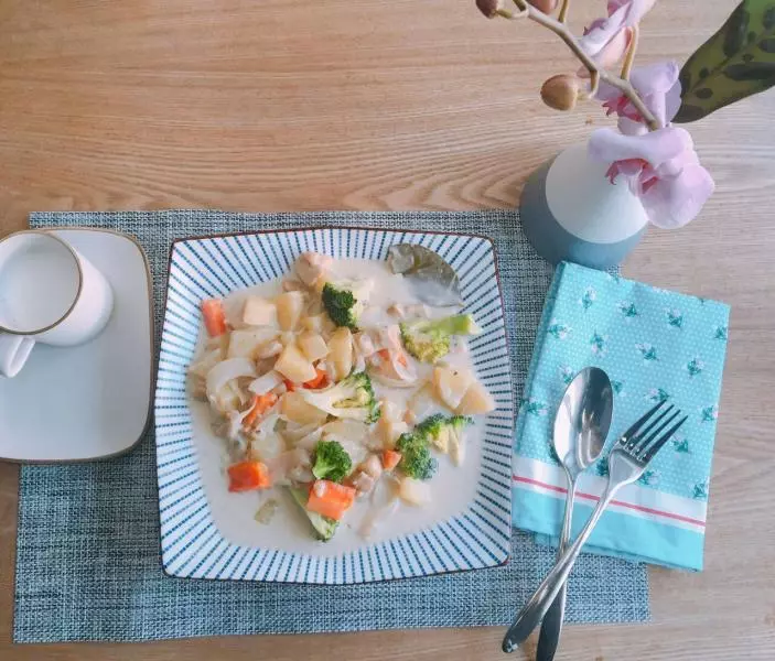 天這麼冷，吃奶油燉菜吧......