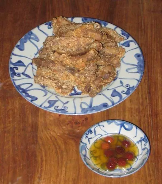 酥炸排骨配冰花酸梅酱