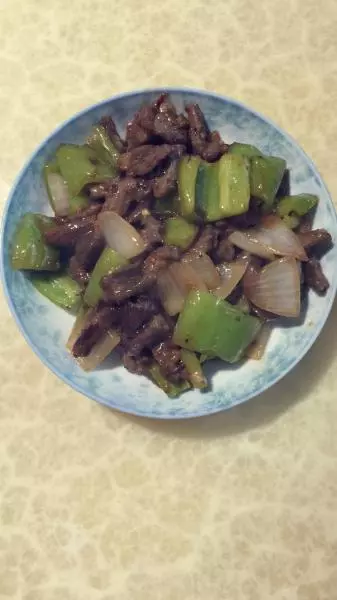 青椒洋葱炒牛肉