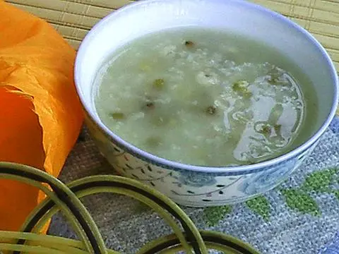 绿豆薏米粥