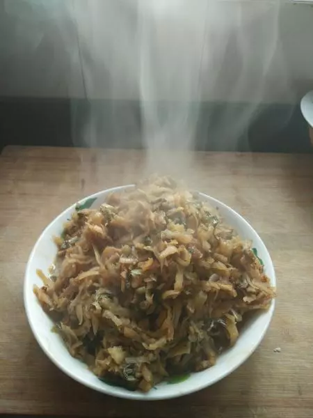 酸菜炒肉丁