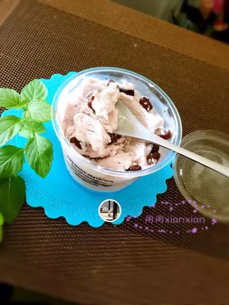 蓝莓酸奶蜜豆冰淇淋
