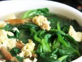 黄花菠菜汤