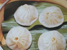 蟹粉小笼包