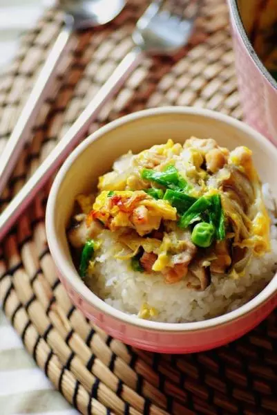 浓郁温和美味---亲子丼（日式亲子饭）