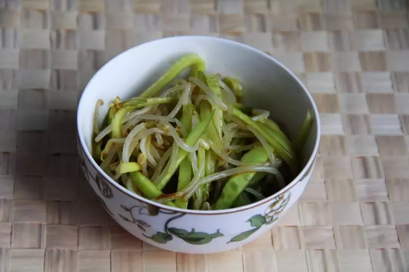 董太的私房菜--黃瓜拌豆芽