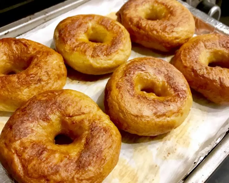 貝果形的迷你天然酵母軟椒鹽卷餅 Mini bagel soft pretzels