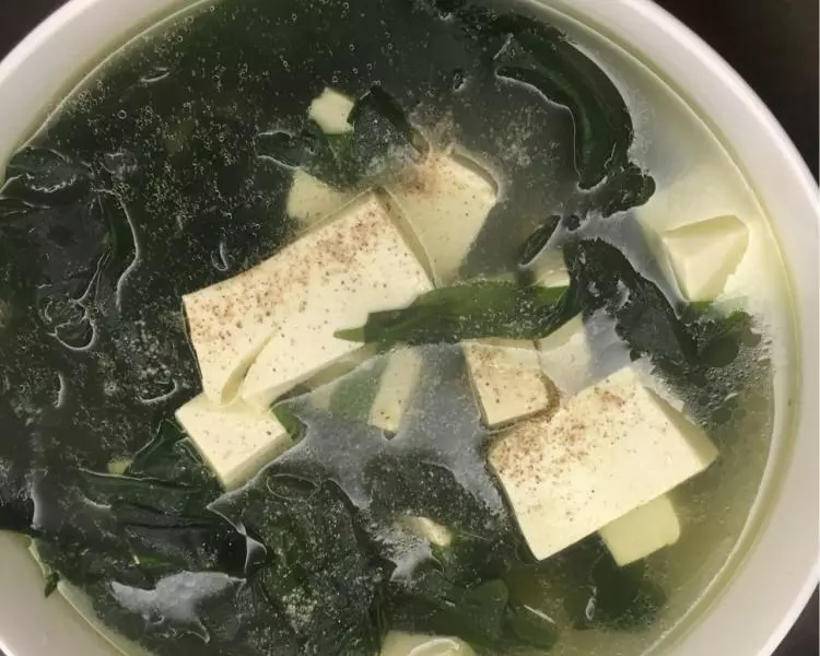 裙帶豆腐湯