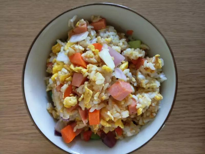 什錦醬油炒飯