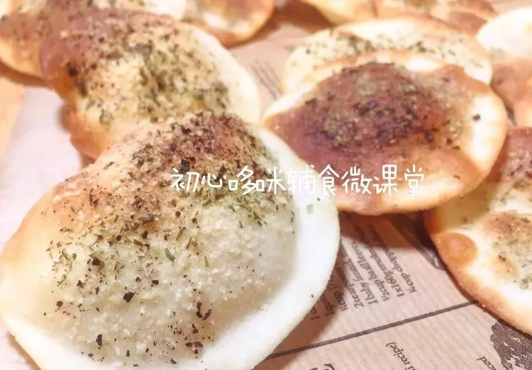 宝宝辅食：鲜味脆饼球