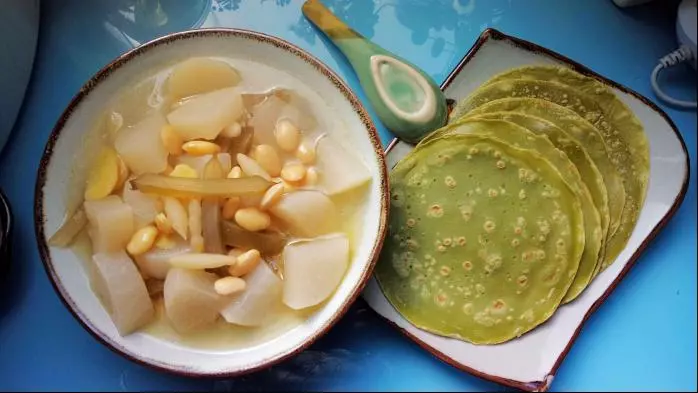 烙饼其实很容易丨菠菜饼&amp;黄豆炖萝卜 · 圆满素食