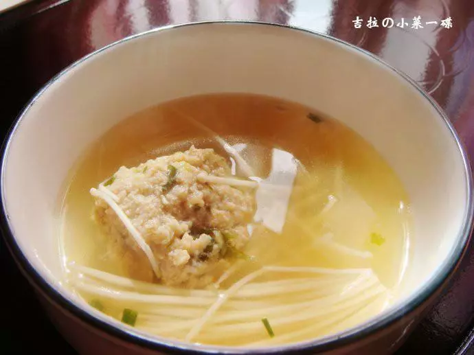 香菜金針菇丸子湯