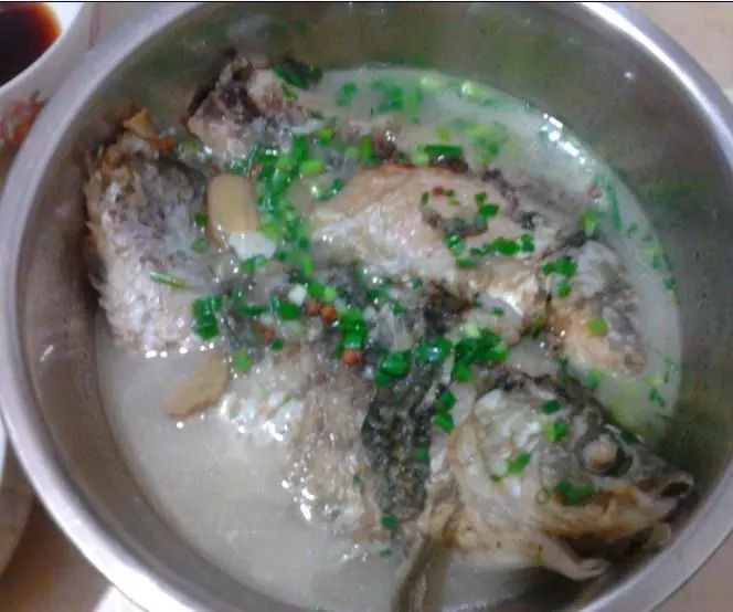 鯽魚豆腐湯