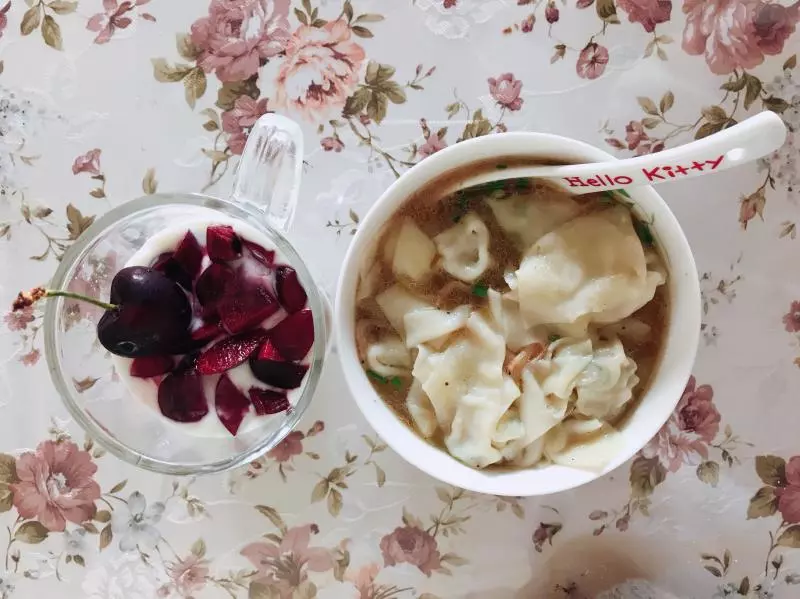 荠菜香菇鲜肉馄饨