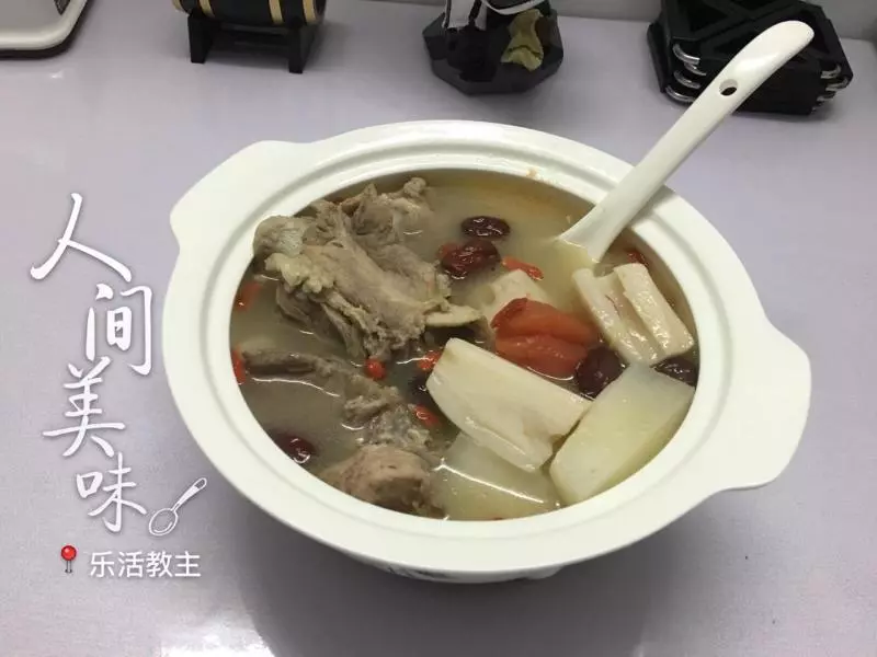 乐活教主的美食之——蔬菜大骨汤