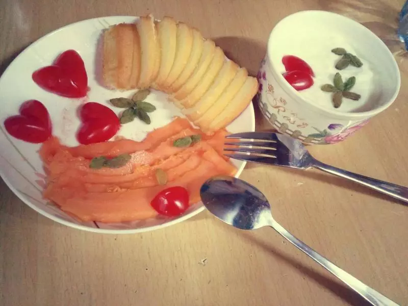 水果，酸奶