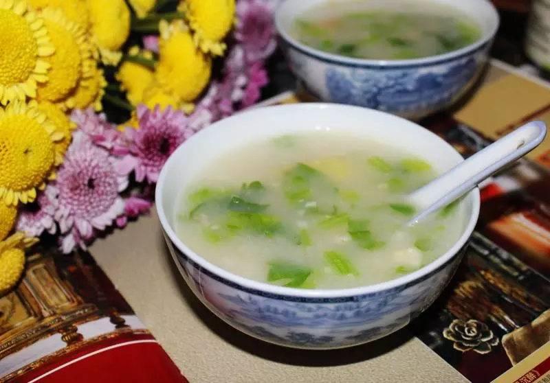 芹菜雜糧麵湯