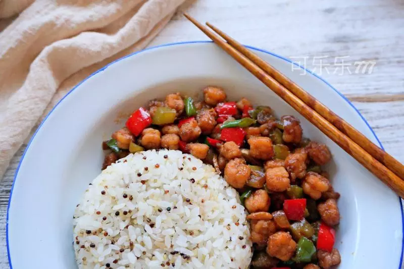 小龍蝦藜麥蓋澆飯