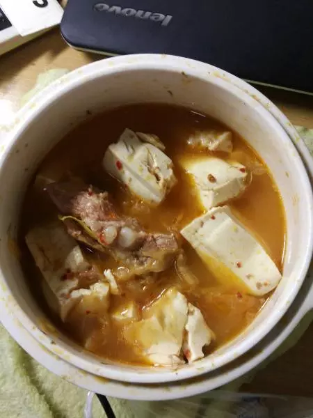 猪肉泡菜豆腐汤
