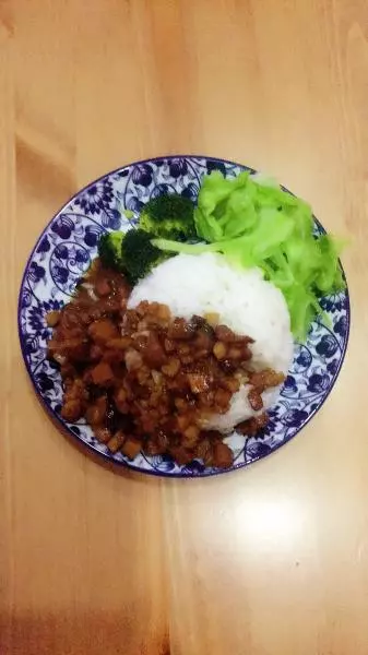 台式卤肉饭