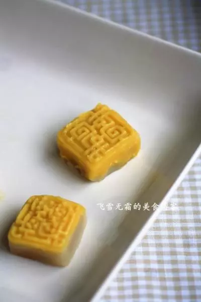 双色冰皮月饼