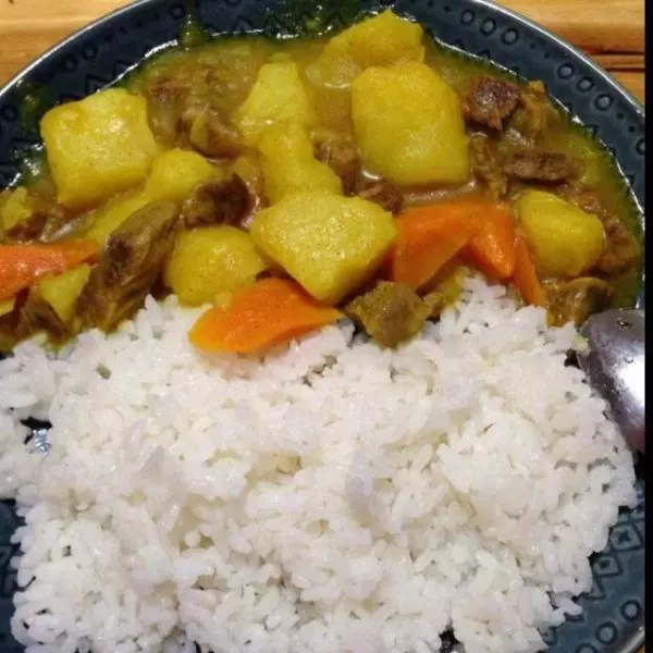 土豆牛腩咖喱饭