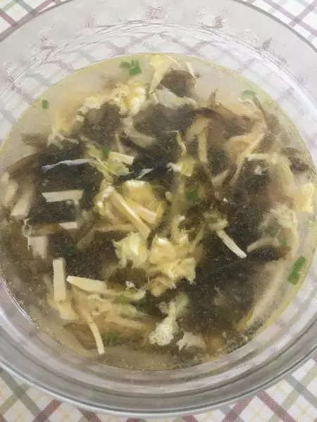 鸡蛋豆腐丝汤